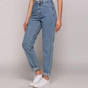 Vintage high waisted jeans